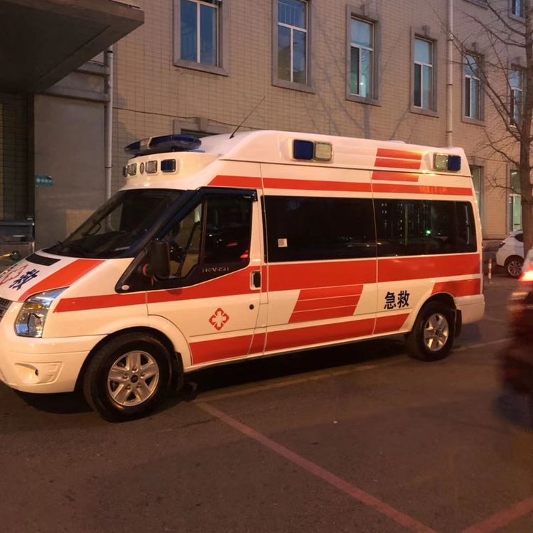 马山夜间租赁救护车护送病人转院：安全转运的 8 大核心注意事项